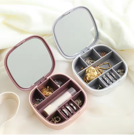 Portable Plastic Travel Jewellery Storage Organiser Box Case 10 x 10 x 3 cm Assorted Colours 7709 (Parcel Rate)