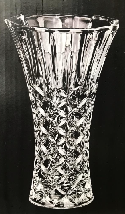 Clear Glass Flower Vase Diamond Pattern 23 x 13 cm 7054 (Parcel Rate)